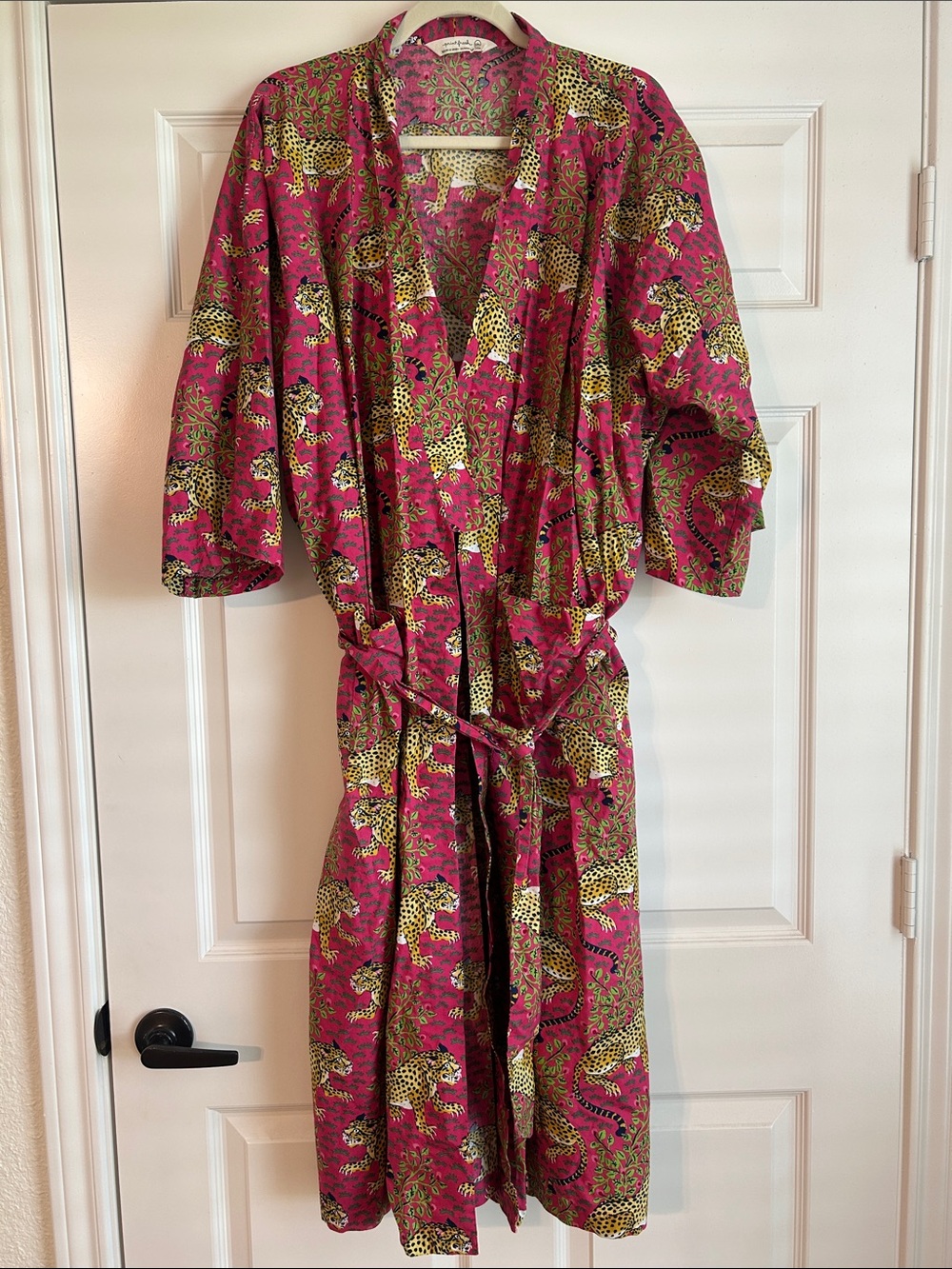 Printfresh Leopard/Cheetah Print Pink Robe, Size XL